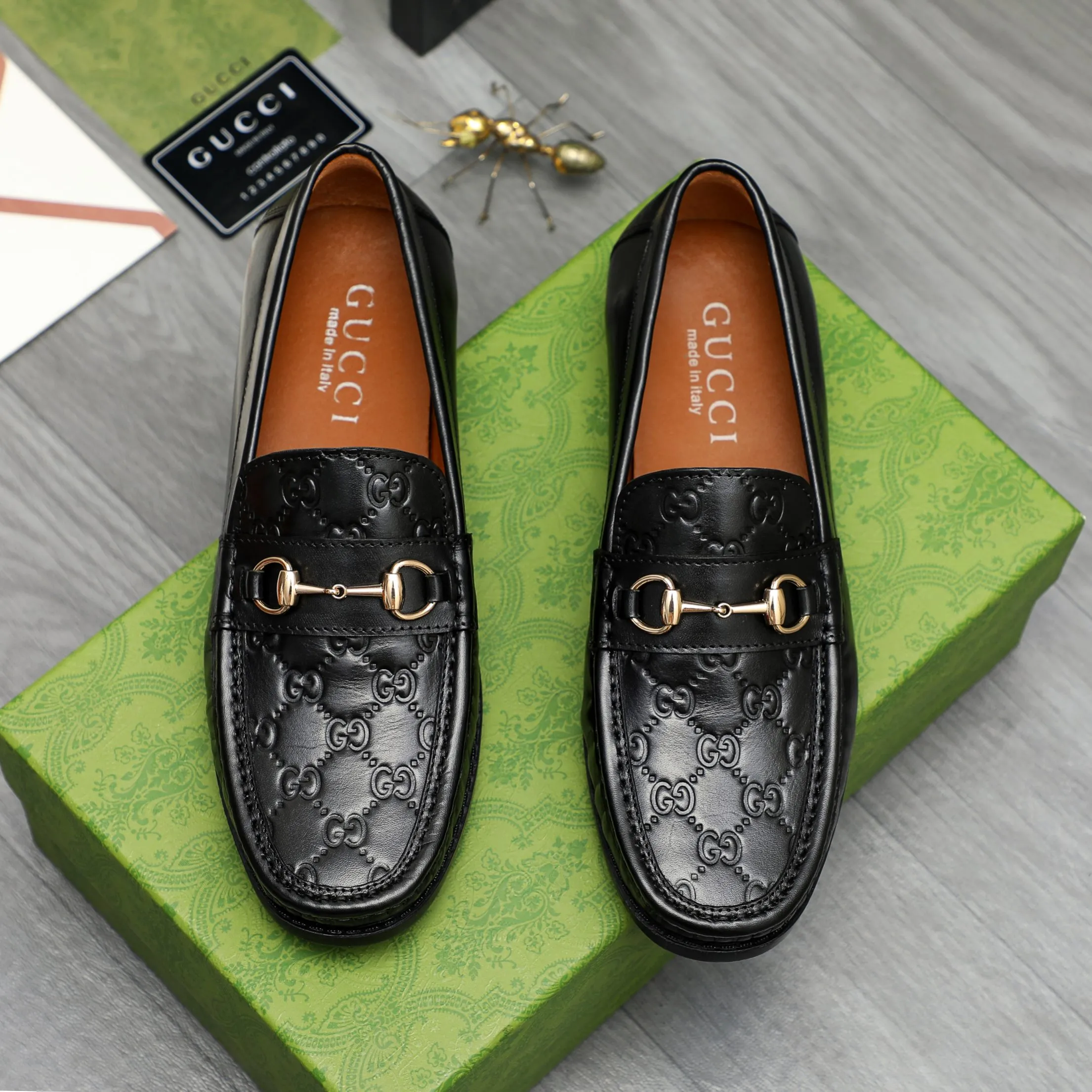 Men's shoes💰400 Product trademark: LV "Louis Vuitton" casual slip-on shoes Regular size: 38-45 (45 is custom-made and non-returnable) Product materials: Selected embossed cowhide upper, cowhide lining, rubber outsole